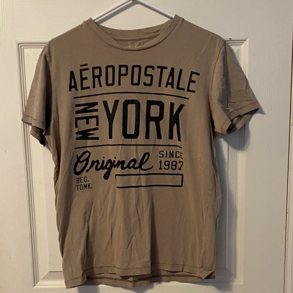 Aeropostale Men's Beige New York Graphic Tee